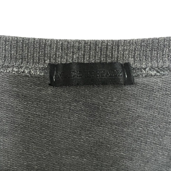 Made In Italy Women's Gray V-Neck Graphic Print Raised 3D Flowers Top - Medium - Picture 3 of 6